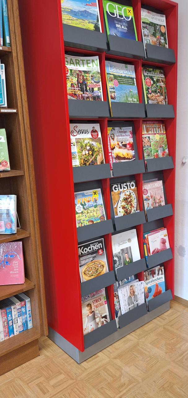 Zeitschriftenregal